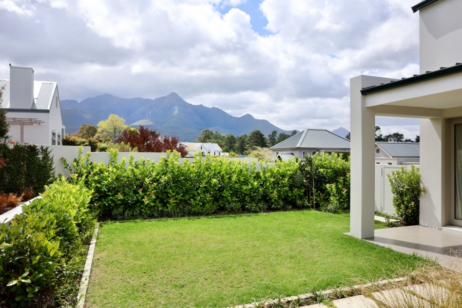 To Let 3 Bedroom Property for Rent in Kingswood Golf Estate Western Cape